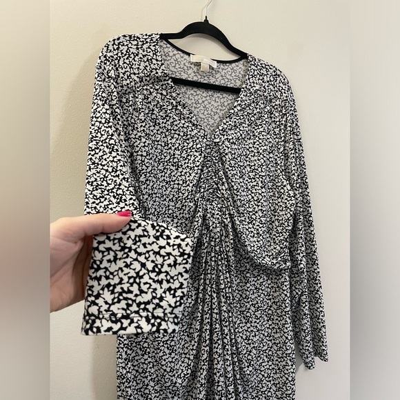 Michael‎ Kors Ruched Ivy Dress in Black and White - 2X - Picture 2 of 11